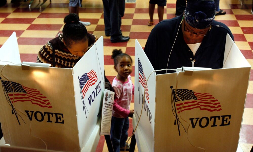 People voting