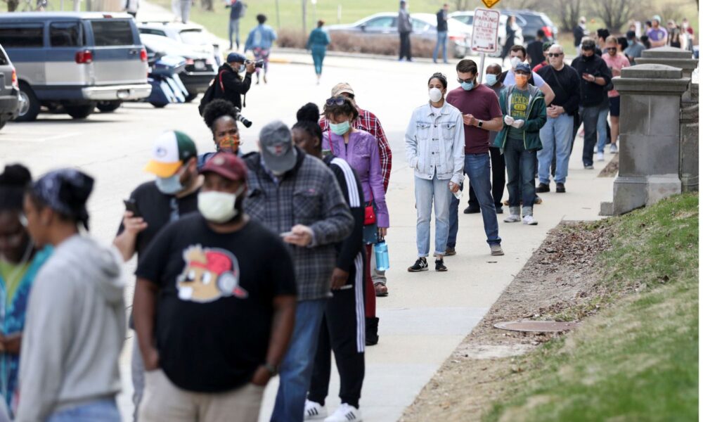 Voting line